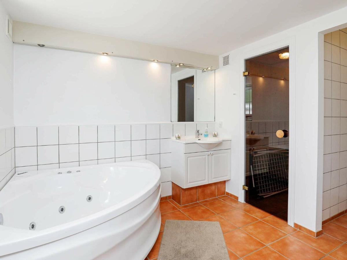 4 Person Holiday Home In Bl Vand Blåvand Εξωτερικό φωτογραφία
